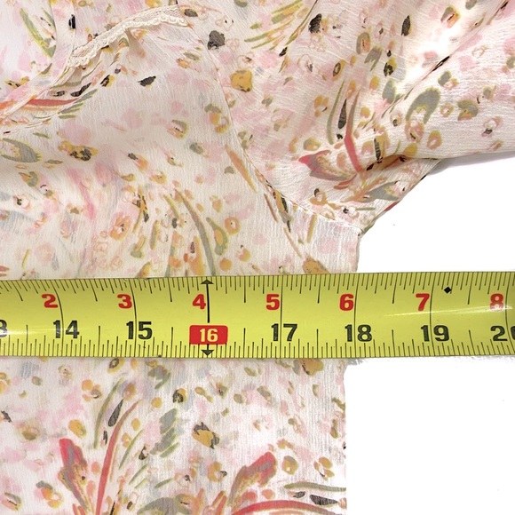 Floral Top - Picture 7 of 7